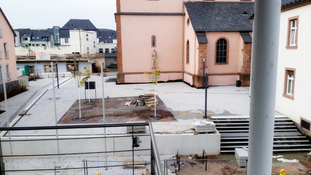 Neugestaltung Kirchenvorplatz St. Markus