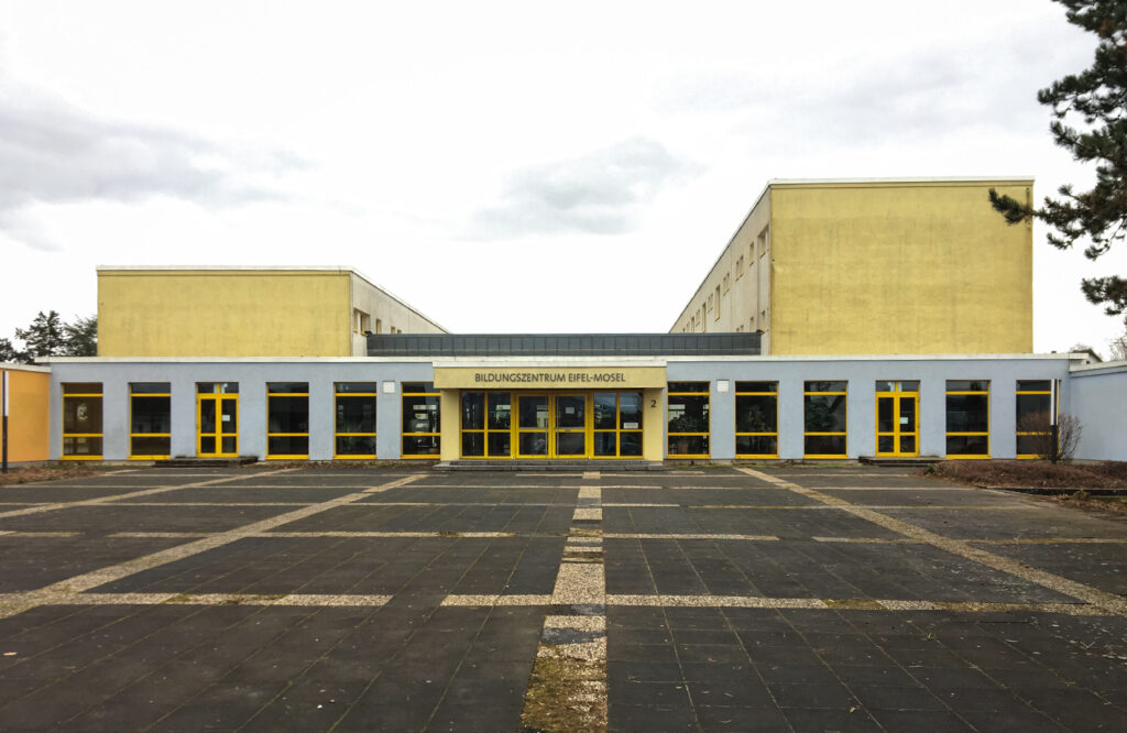 Erwerb der ehemaligen Hauptschule und Ansiedlung Bildungszentrum Eifel-Mosel